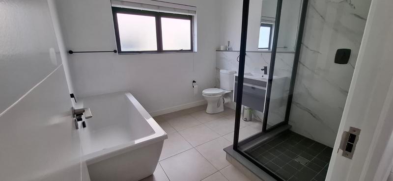 To Let 2 Bedroom Property for Rent in Croydon Western Cape